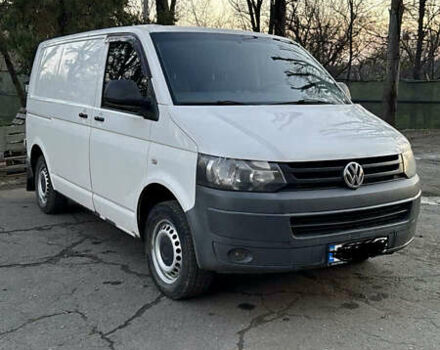 Белый Фольксваген Transporter, объемом двигателя 2 л и пробегом 237 тыс. км за 11500 $, фото 2 на Automoto.ua