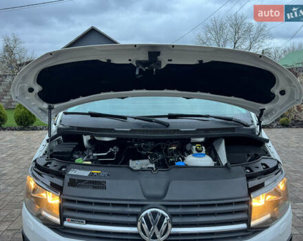 Белый Фольксваген Transporter, объемом двигателя 2 л и пробегом 237 тыс. км за 19700 $, фото 55 на Automoto.ua