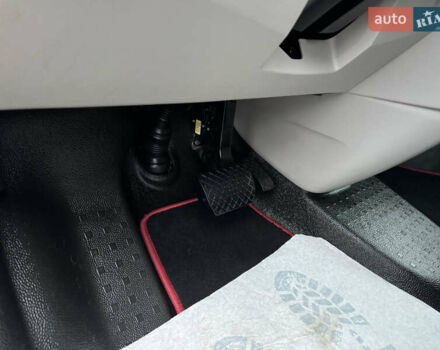 Белый Фольксваген Transporter, объемом двигателя 2 л и пробегом 237 тыс. км за 19700 $, фото 35 на Automoto.ua