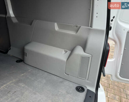 Белый Фольксваген Transporter, объемом двигателя 2 л и пробегом 237 тыс. км за 19700 $, фото 26 на Automoto.ua