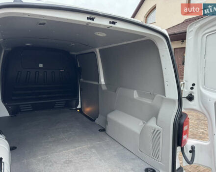Белый Фольксваген Transporter, объемом двигателя 2 л и пробегом 237 тыс. км за 19700 $, фото 25 на Automoto.ua