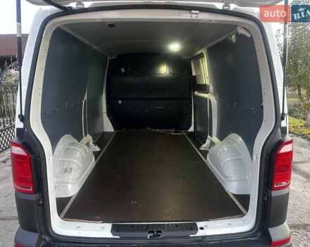 Белый Фольксваген Transporter, объемом двигателя 2 л и пробегом 264 тыс. км за 16500 $, фото 45 на Automoto.ua