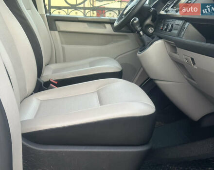 Белый Фольксваген Transporter, объемом двигателя 2 л и пробегом 264 тыс. км за 16500 $, фото 38 на Automoto.ua