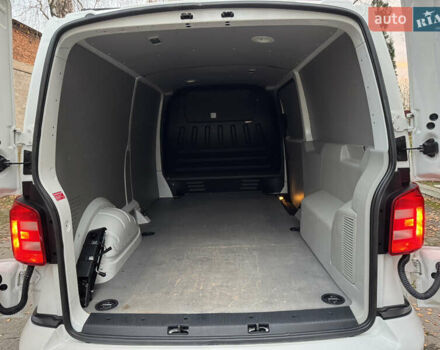 Белый Фольксваген Transporter, объемом двигателя 2 л и пробегом 237 тыс. км за 19950 $, фото 50 на Automoto.ua