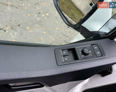 Белый Фольксваген Transporter, объемом двигателя 2 л и пробегом 237 тыс. км за 19950 $, фото 20 на Automoto.ua