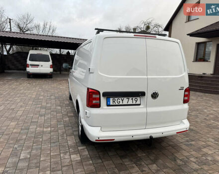 Белый Фольксваген Transporter, объемом двигателя 2 л и пробегом 237 тыс. км за 19700 $, фото 7 на Automoto.ua