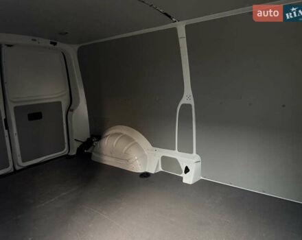 Белый Фольксваген Transporter, объемом двигателя 2 л и пробегом 237 тыс. км за 19950 $, фото 46 на Automoto.ua