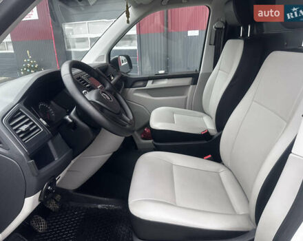 Білий Фольксваген Transporter, об'ємом двигуна 2 л та пробігом 219 тис. км за 17900 $, фото 21 на Automoto.ua