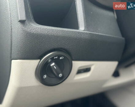 Білий Фольксваген Transporter, об'ємом двигуна 2 л та пробігом 219 тис. км за 17900 $, фото 18 на Automoto.ua