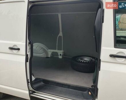 Белый Фольксваген Transporter, объемом двигателя 2 л и пробегом 254 тыс. км за 18999 $, фото 7 на Automoto.ua