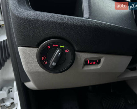 Білий Фольксваген Transporter, об'ємом двигуна 2 л та пробігом 244 тис. км за 18200 $, фото 20 на Automoto.ua