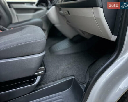 Білий Фольксваген Transporter, об'ємом двигуна 2 л та пробігом 244 тис. км за 18200 $, фото 40 на Automoto.ua