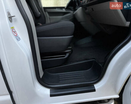 Білий Фольксваген Transporter, об'ємом двигуна 2 л та пробігом 244 тис. км за 18200 $, фото 41 на Automoto.ua