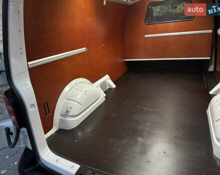 Белый Фольксваген Transporter, объемом двигателя 2 л и пробегом 244 тыс. км за 18100 $, фото 53 на Automoto.ua