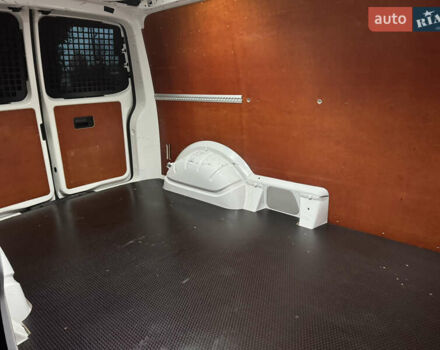 Білий Фольксваген Transporter, об'ємом двигуна 2 л та пробігом 244 тис. км за 18200 $, фото 46 на Automoto.ua