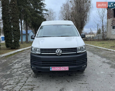 Белый Фольксваген Transporter, объемом двигателя 2 л и пробегом 244 тыс. км за 18500 $, фото 1 на Automoto.ua