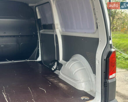 Білий Фольксваген Transporter, об'ємом двигуна 2 л та пробігом 224 тис. км за 20500 $, фото 44 на Automoto.ua