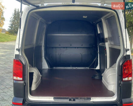 Білий Фольксваген Transporter, об'ємом двигуна 2 л та пробігом 236 тис. км за 21900 $, фото 61 на Automoto.ua