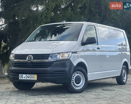 Белый Фольксваген Transporter, объемом двигателя 2 л и пробегом 236 тыс. км за 22500 $, фото 2 на Automoto.ua