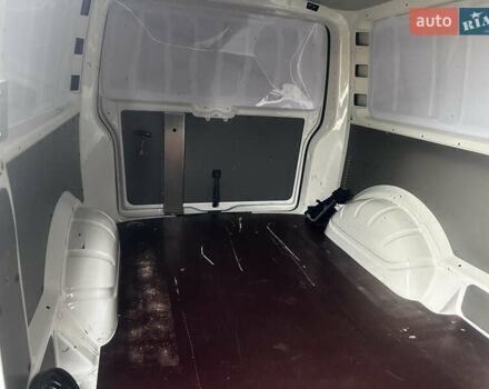 Білий Фольксваген Transporter, об'ємом двигуна 2 л та пробігом 224 тис. км за 20500 $, фото 38 на Automoto.ua