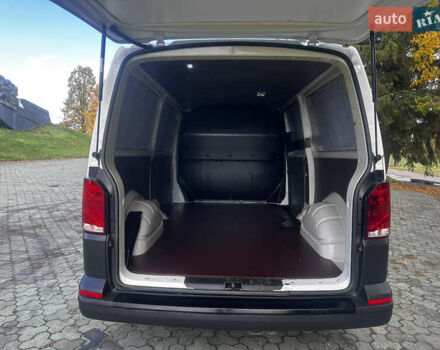 Белый Фольксваген Transporter, объемом двигателя 2 л и пробегом 236 тыс. км за 22500 $, фото 64 на Automoto.ua