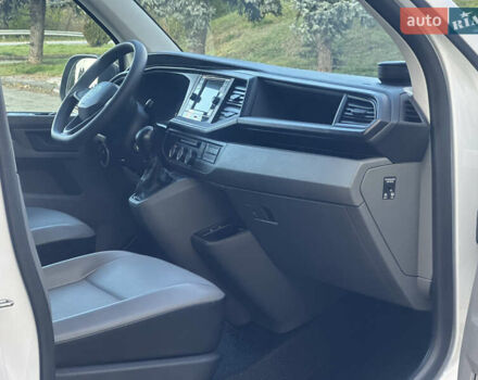 Білий Фольксваген Transporter, об'ємом двигуна 2 л та пробігом 236 тис. км за 21900 $, фото 35 на Automoto.ua
