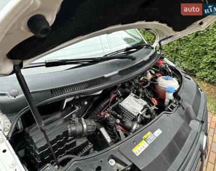 Белый Фольксваген Transporter, объемом двигателя 2 л и пробегом 223 тыс. км за 25999 $, фото 68 на Automoto.ua