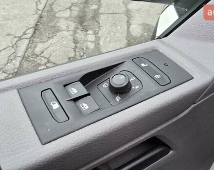 Білий Фольксваген Transporter, об'ємом двигуна 2 л та пробігом 220 тис. км за 25700 $, фото 21 на Automoto.ua