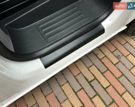 Белый Фольксваген Transporter, объемом двигателя 2 л и пробегом 223 тыс. км за 25999 $, фото 56 на Automoto.ua