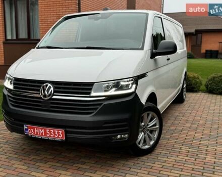 Белый Фольксваген Transporter, объемом двигателя 2 л и пробегом 223 тыс. км за 25999 $, фото 1 на Automoto.ua
