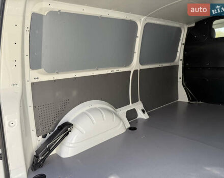 Белый Фольксваген Transporter, объемом двигателя 2 л и пробегом 251 тыс. км за 28550 $, фото 45 на Automoto.ua