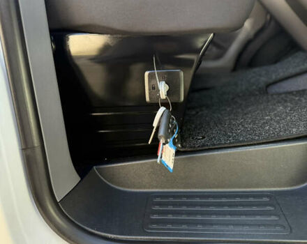 Белый Фольксваген Transporter, объемом двигателя 2 л и пробегом 251 тыс. км за 28550 $, фото 56 на Automoto.ua