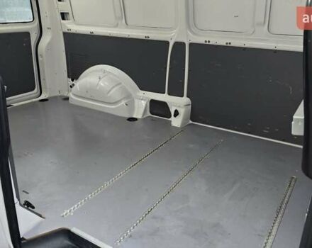 Білий Фольксваген Transporter, об'ємом двигуна 2 л та пробігом 220 тис. км за 25700 $, фото 23 на Automoto.ua