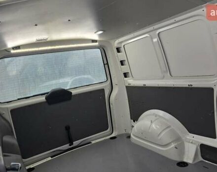 Білий Фольксваген Transporter, об'ємом двигуна 2 л та пробігом 220 тис. км за 25700 $, фото 18 на Automoto.ua