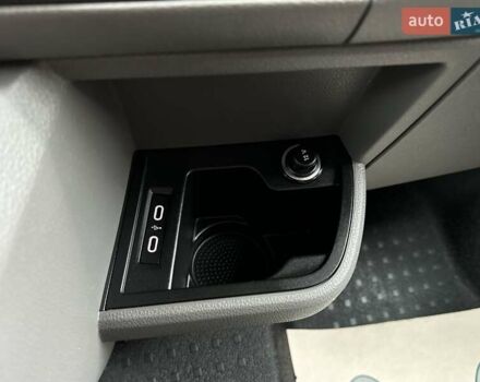 Белый Фольксваген Transporter, объемом двигателя 2 л и пробегом 223 тыс. км за 25999 $, фото 48 на Automoto.ua