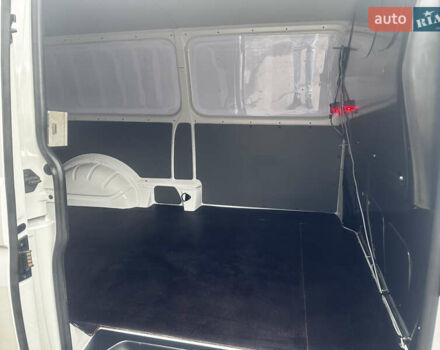 Белый Фольксваген Transporter, объемом двигателя 2 л и пробегом 112 тыс. км за 25500 $, фото 70 на Automoto.ua