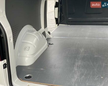 Белый Фольксваген Transporter, объемом двигателя 2 л и пробегом 19 тыс. км за 36900 $, фото 18 на Automoto.ua