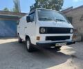 Білий Фольксваген Transporter, об'ємом двигуна 1.6 л та пробігом 300 тис. км за 1900 $, фото 1 на Automoto.ua