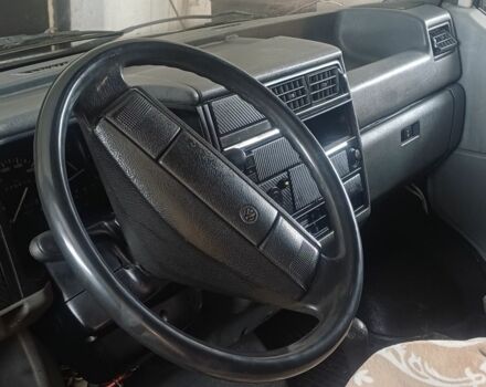 Белый Фольксваген Transporter, объемом двигателя 2.4 л и пробегом 278 тыс. км за 2550 $, фото 6 на Automoto.ua