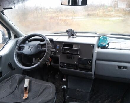 Белый Фольксваген Transporter, объемом двигателя 2.4 л и пробегом 500 тыс. км за 3600 $, фото 10 на Automoto.ua