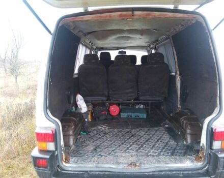 Белый Фольксваген Transporter, объемом двигателя 2.4 л и пробегом 500 тыс. км за 3600 $, фото 4 на Automoto.ua