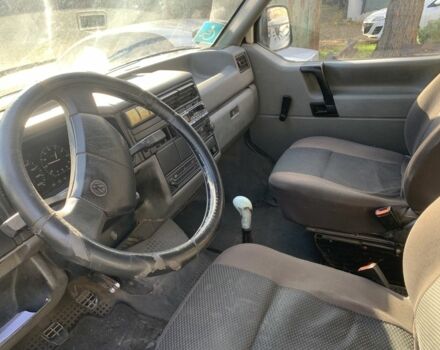 Білий Фольксваген Transporter, об'ємом двигуна 1.9 л та пробігом 200 тис. км за 2000 $, фото 3 на Automoto.ua