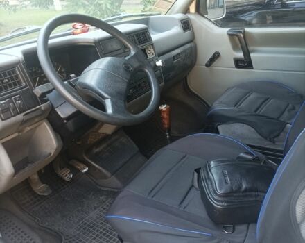 Білий Фольксваген Transporter, об'ємом двигуна 1.9 л та пробігом 454 тис. км за 4000 $, фото 5 на Automoto.ua