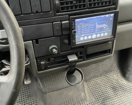 Білий Фольксваген Transporter, об'ємом двигуна 1.9 л та пробігом 360 тис. км за 2600 $, фото 2 на Automoto.ua