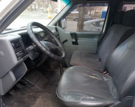 Білий Фольксваген Transporter, об'ємом двигуна 1.9 л та пробігом 250 тис. км за 3900 $, фото 6 на Automoto.ua