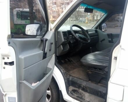 Білий Фольксваген Transporter, об'ємом двигуна 1.9 л та пробігом 250 тис. км за 3900 $, фото 7 на Automoto.ua