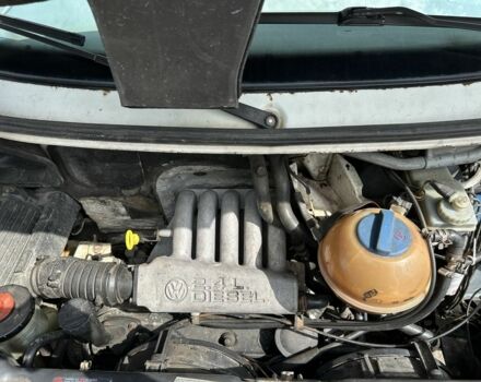 Белый Фольксваген Transporter, объемом двигателя 2.4 л и пробегом 607 тыс. км за 3200 $, фото 6 на Automoto.ua