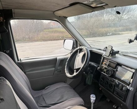 Белый Фольксваген Transporter, объемом двигателя 1.9 л и пробегом 400 тыс. км за 3500 $, фото 4 на Automoto.ua