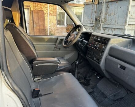 Белый Фольксваген Transporter, объемом двигателя 1.9 л и пробегом 260 тыс. км за 2599 $, фото 6 на Automoto.ua