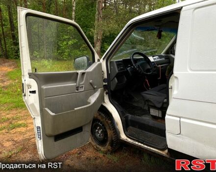 Белый Фольксваген Transporter, объемом двигателя 1.9 л и пробегом 123 тыс. км за 3000 $, фото 3 на Automoto.ua